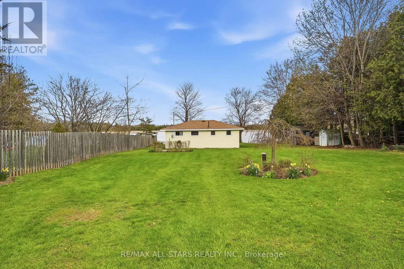42 RIVERSIDE DRIVE - 45