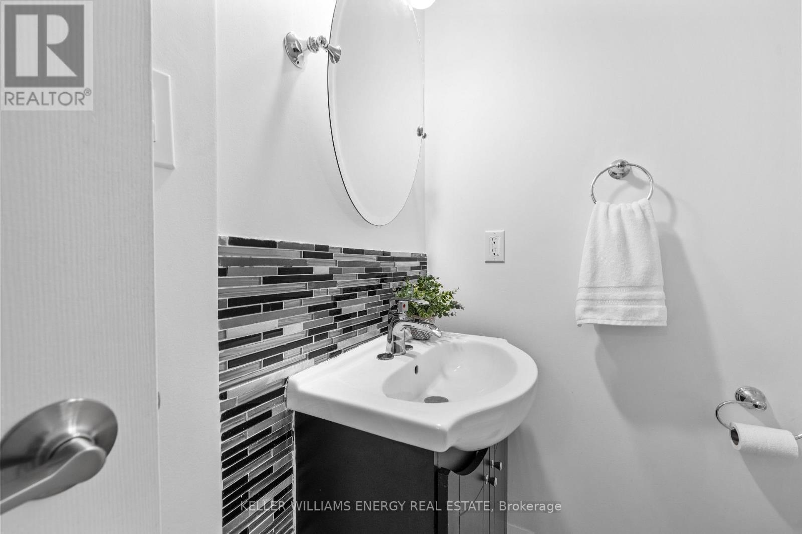 269 HILLSIDE DRIVE - 20