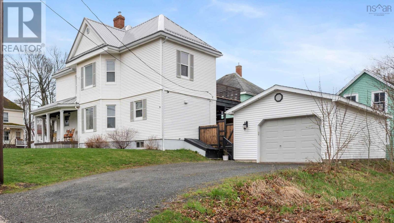 477 Nelson Street - 3