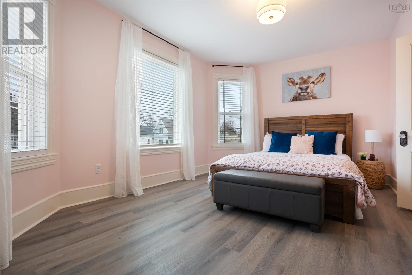 Property 33 of 49 of 477 Nelson Street