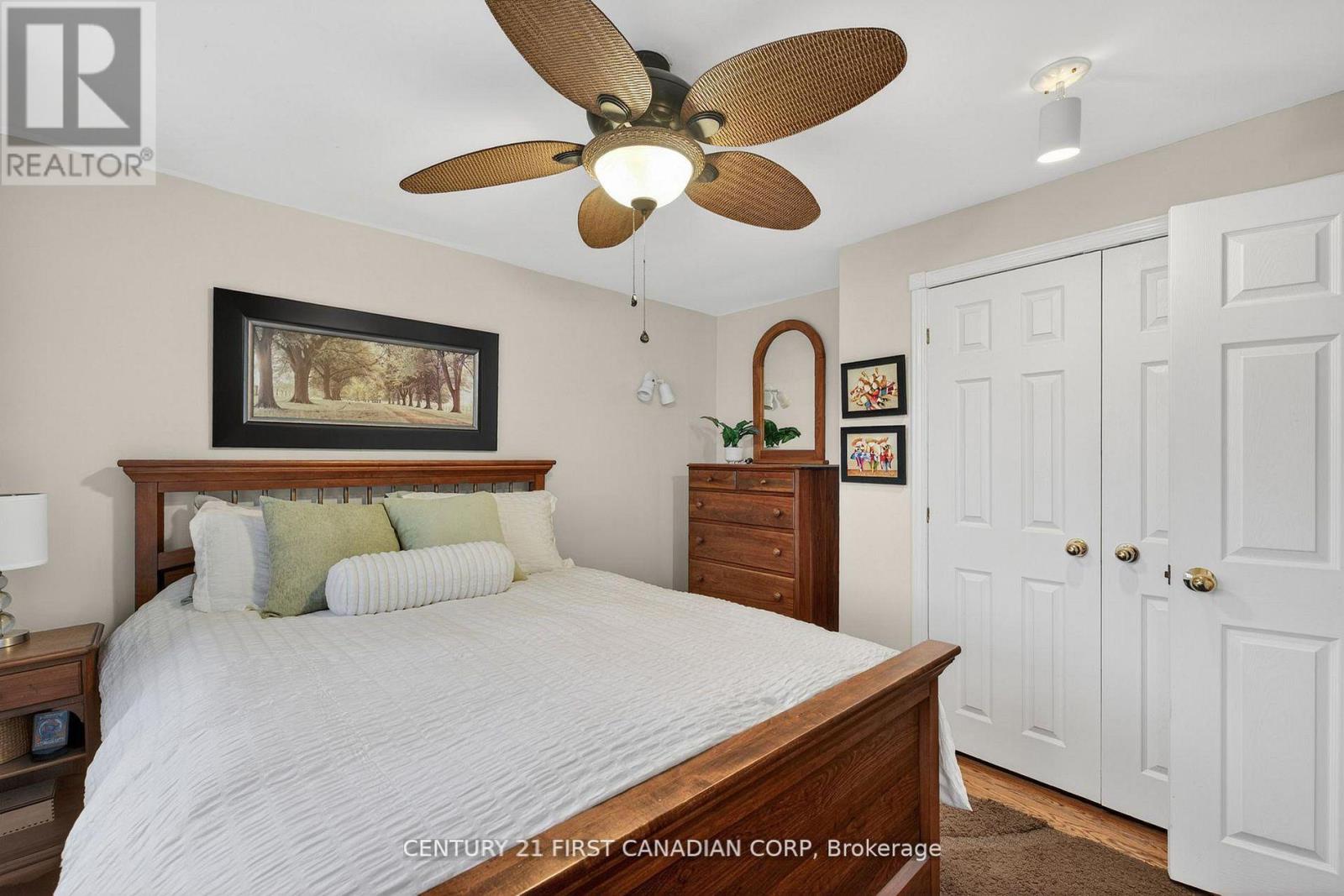 16 GUSTIN AVENUE - 16