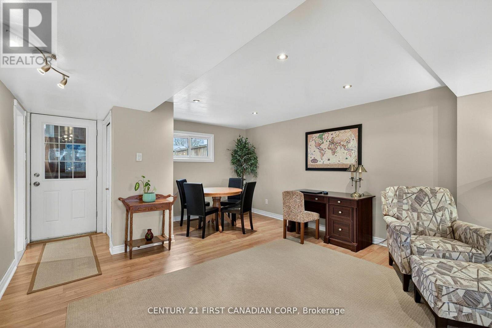 16 GUSTIN AVENUE - 24