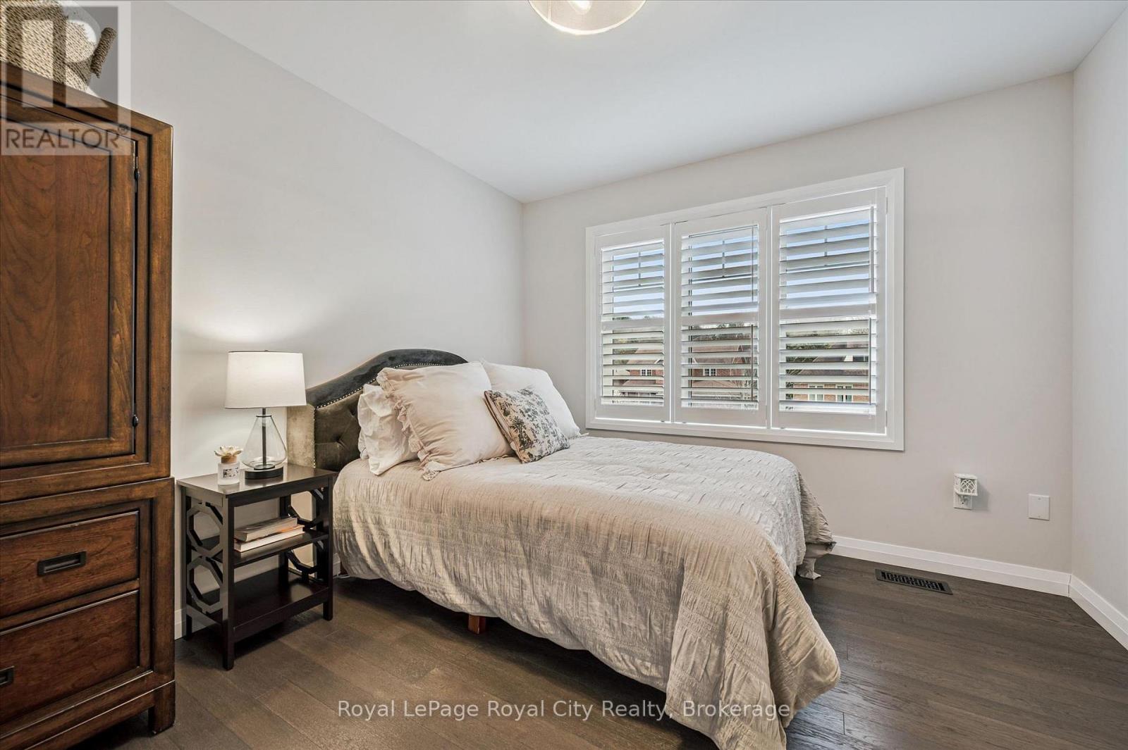 10 CRAIGHEAD DRIVE - 20