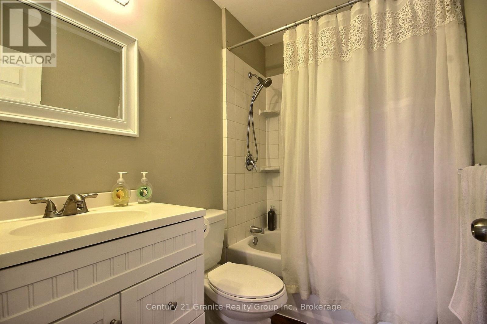 1037 ANDEK TRAIL - 8
