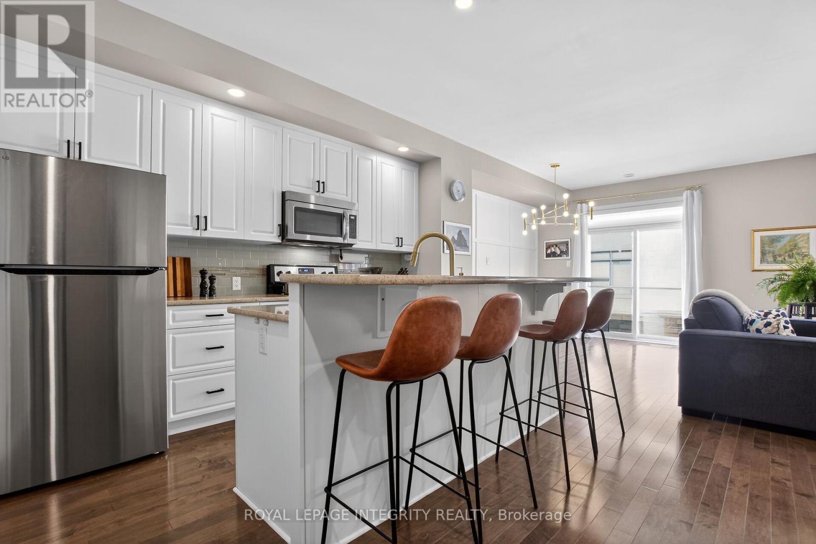 608 CHAPERAL PRIVATE - 10