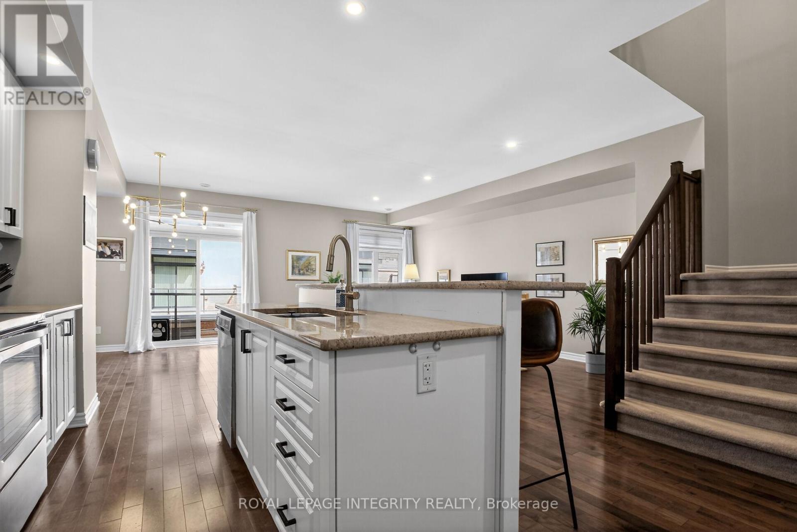 608 CHAPERAL PRIVATE - 11