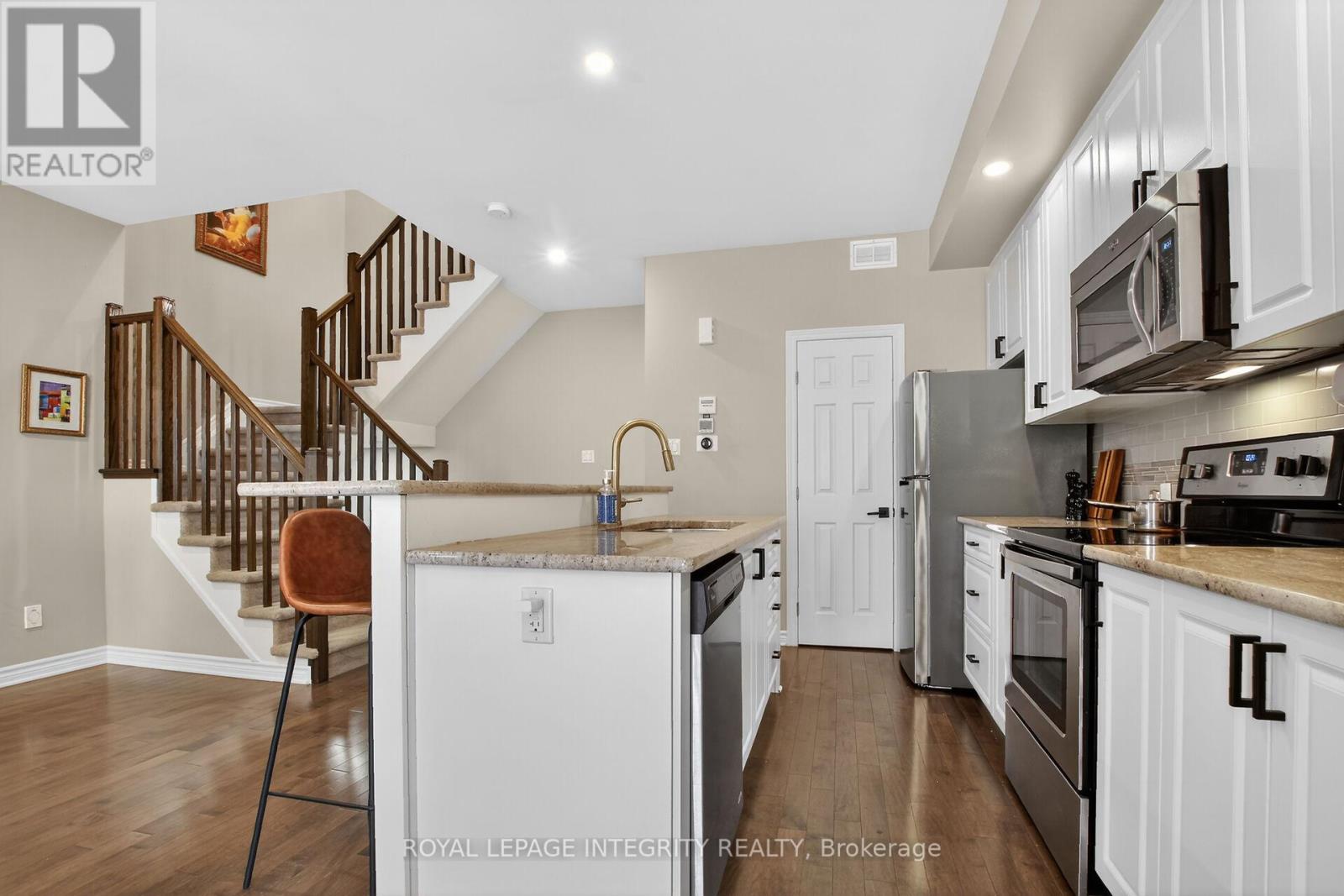 608 CHAPERAL PRIVATE - 12