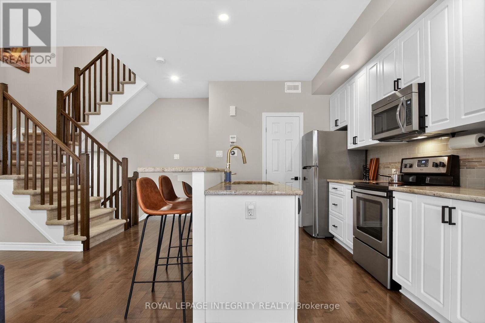 608 CHAPERAL PRIVATE - 13