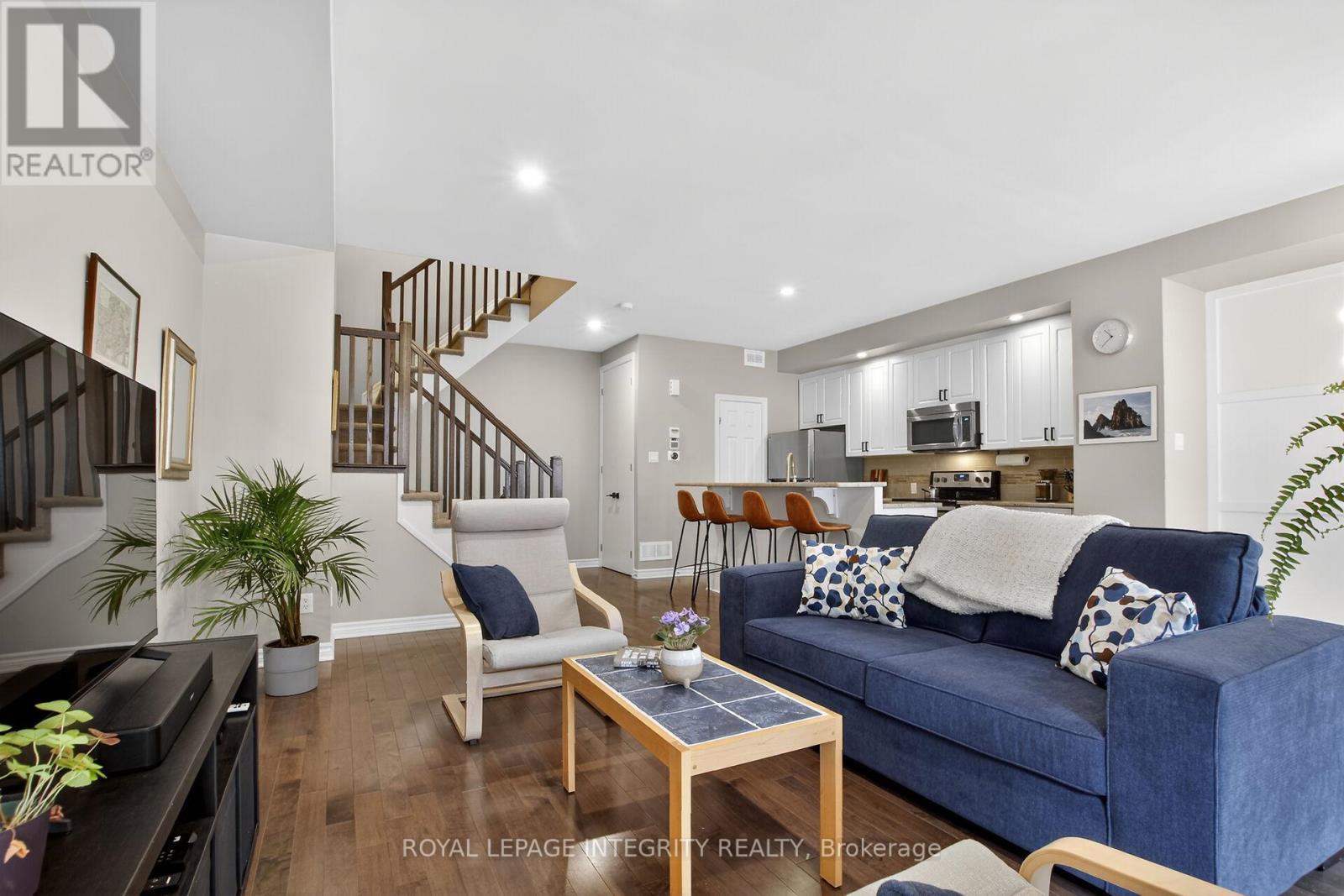 608 CHAPERAL PRIVATE - 22
