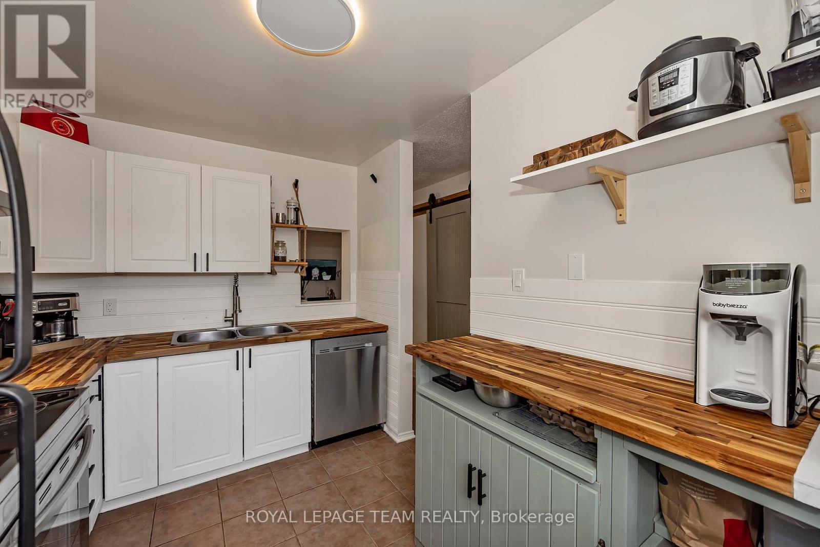 1832 STONEHENGE CRESCENT - 10