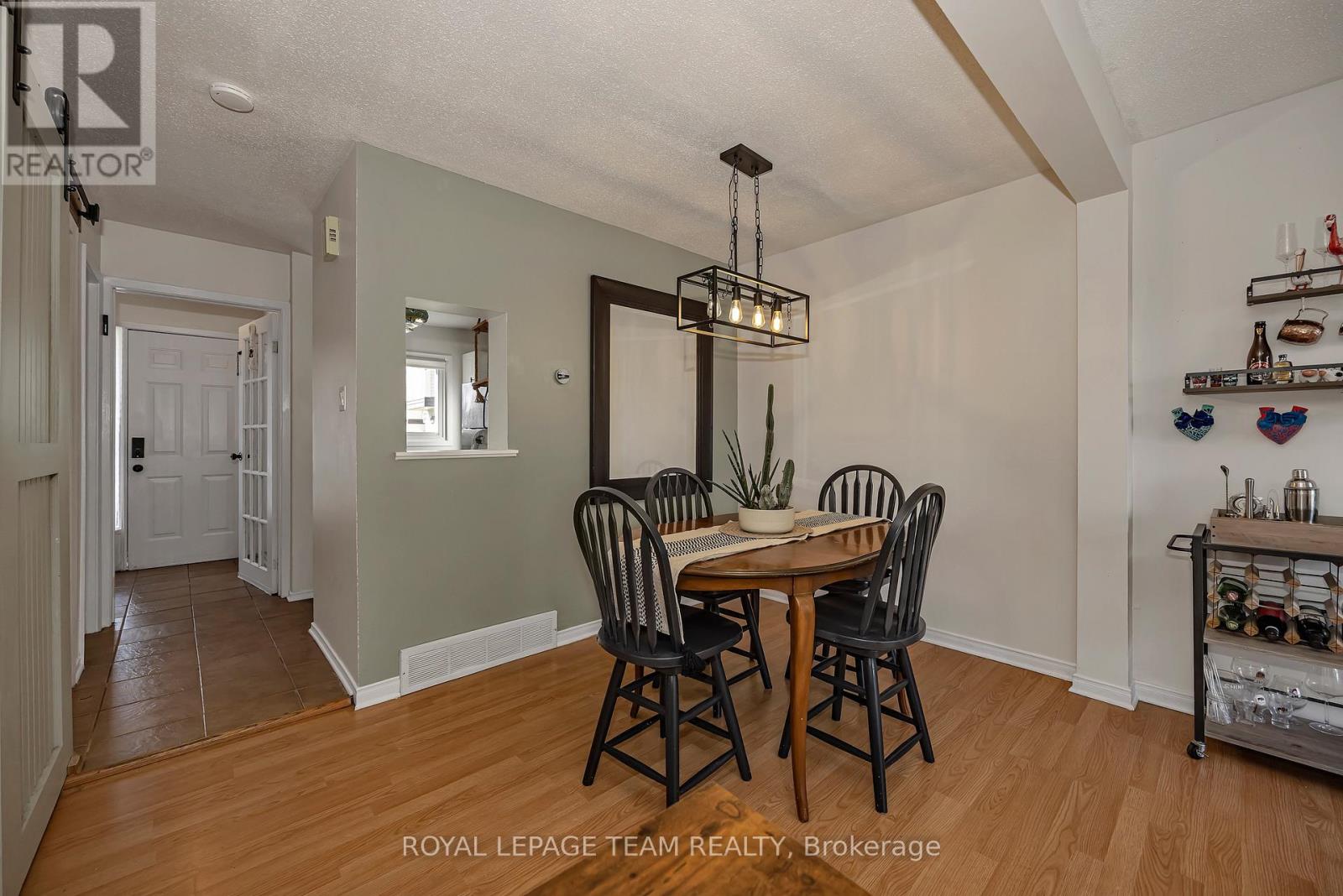 1832 STONEHENGE CRESCENT - 11