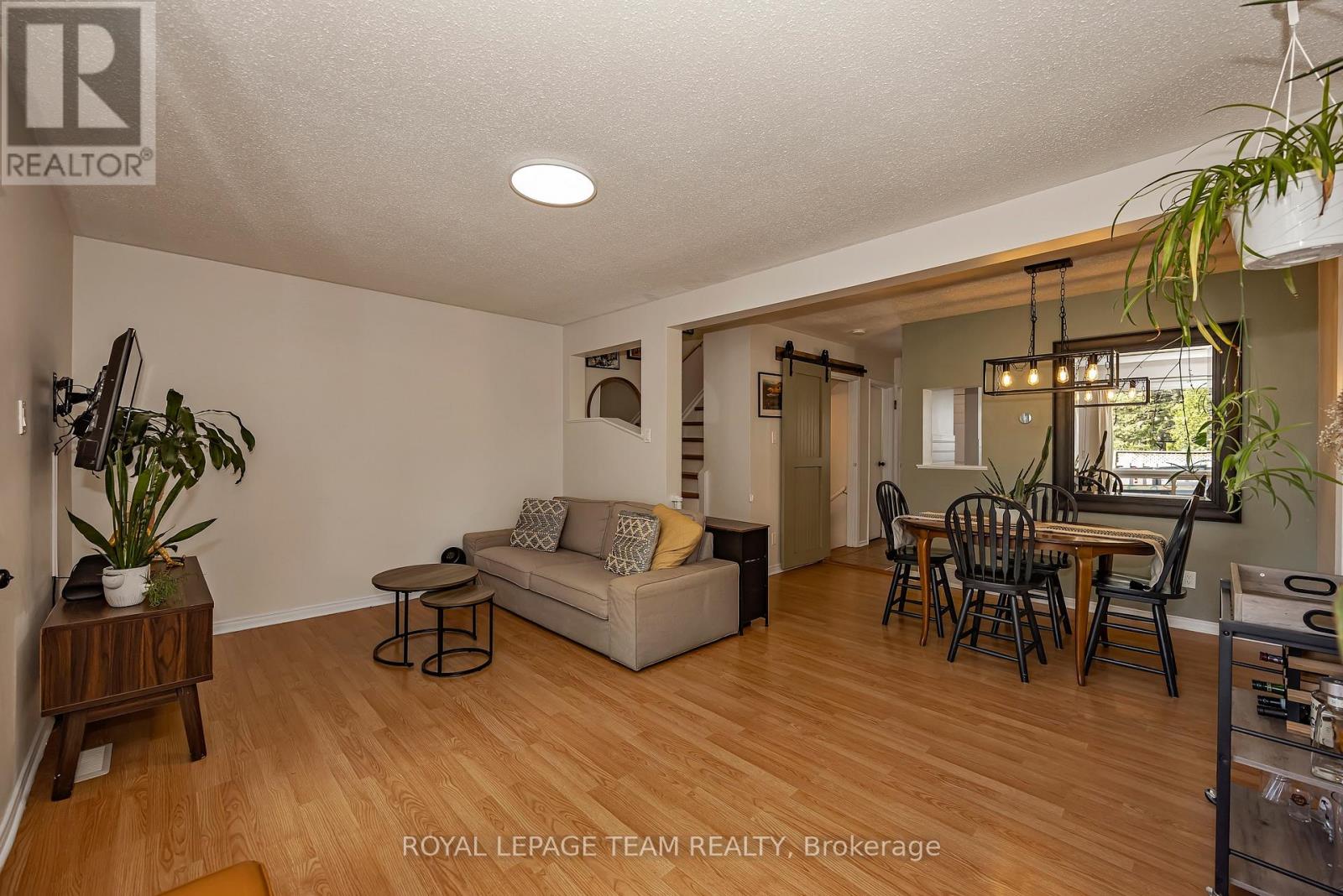 1832 STONEHENGE CRESCENT - 12