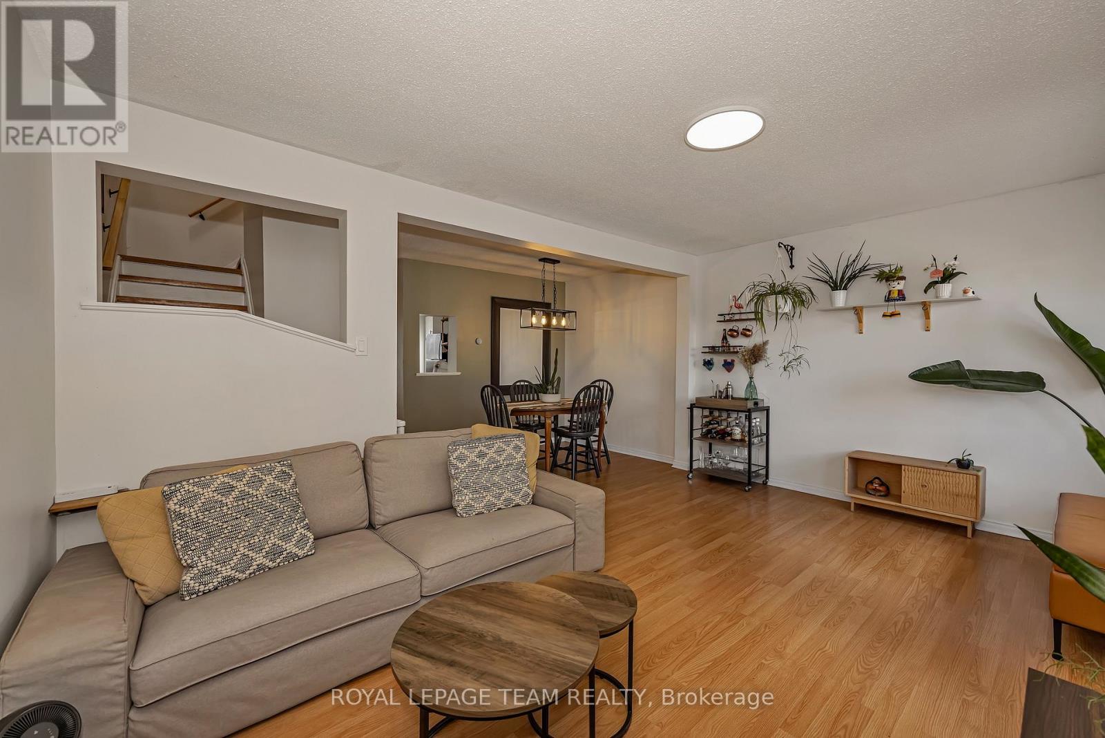 1832 STONEHENGE CRESCENT - 13