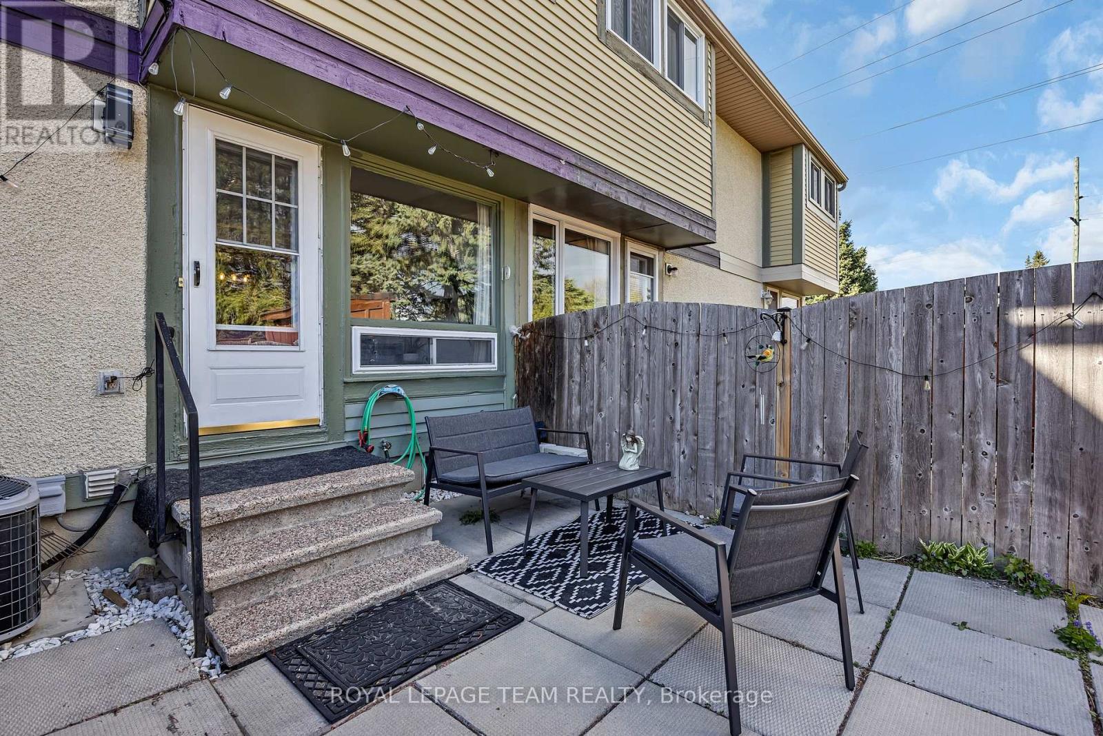 1832 STONEHENGE CRESCENT - 35