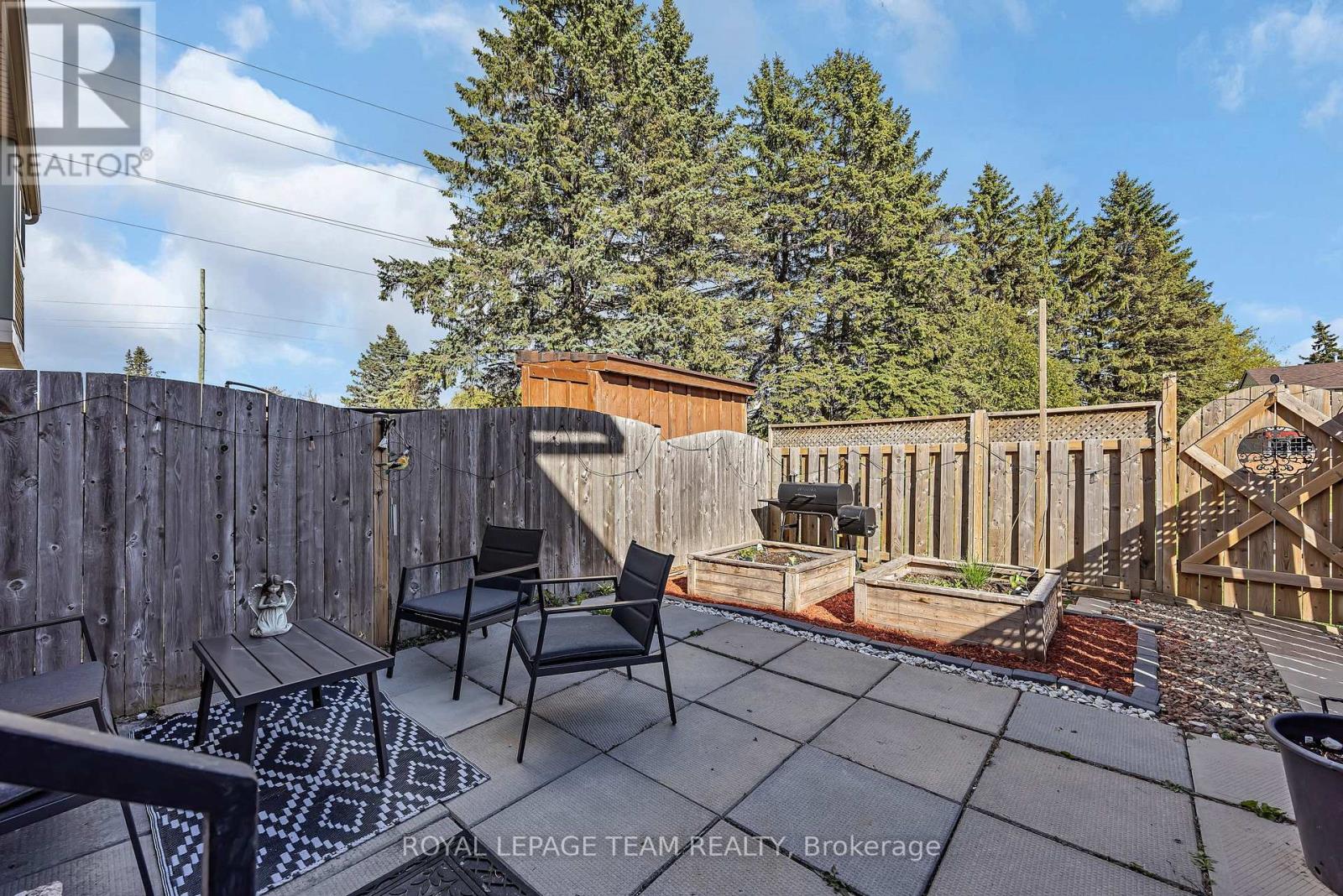 1832 STONEHENGE CRESCENT - 37