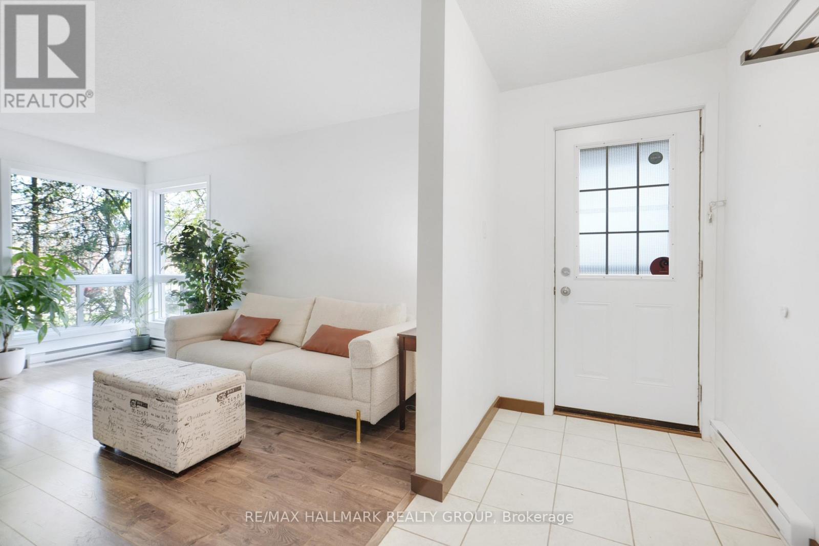 Open Foyer with Closet
