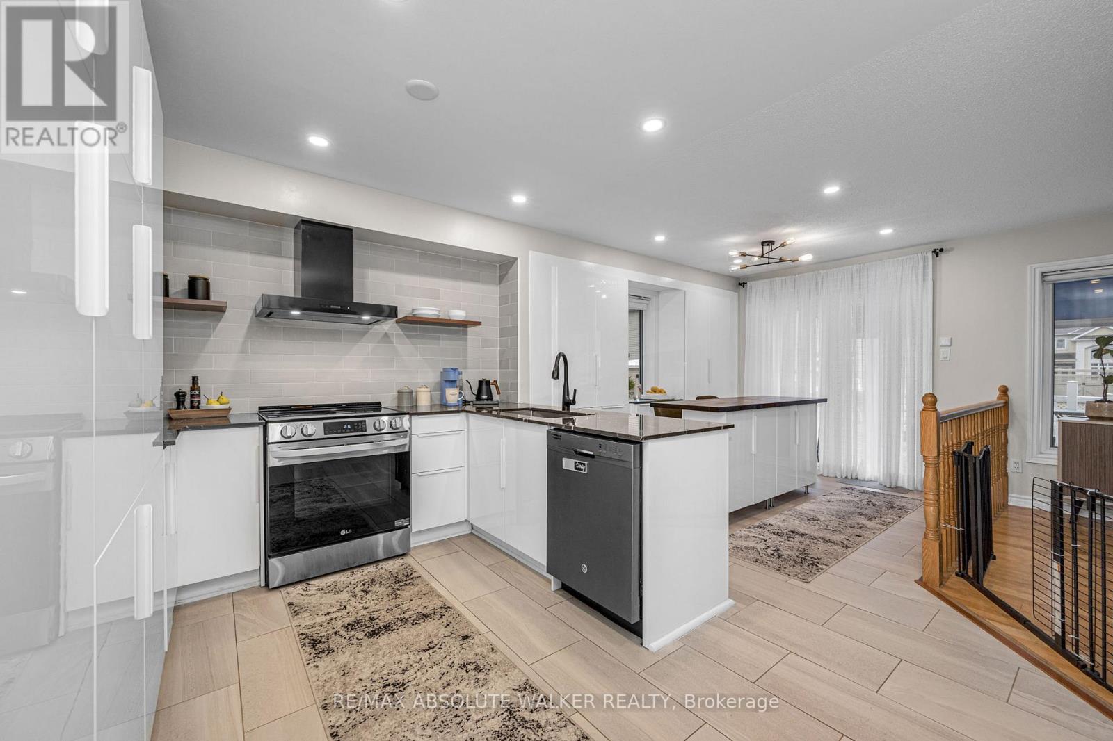 1641 FRENETTE STREET - 13