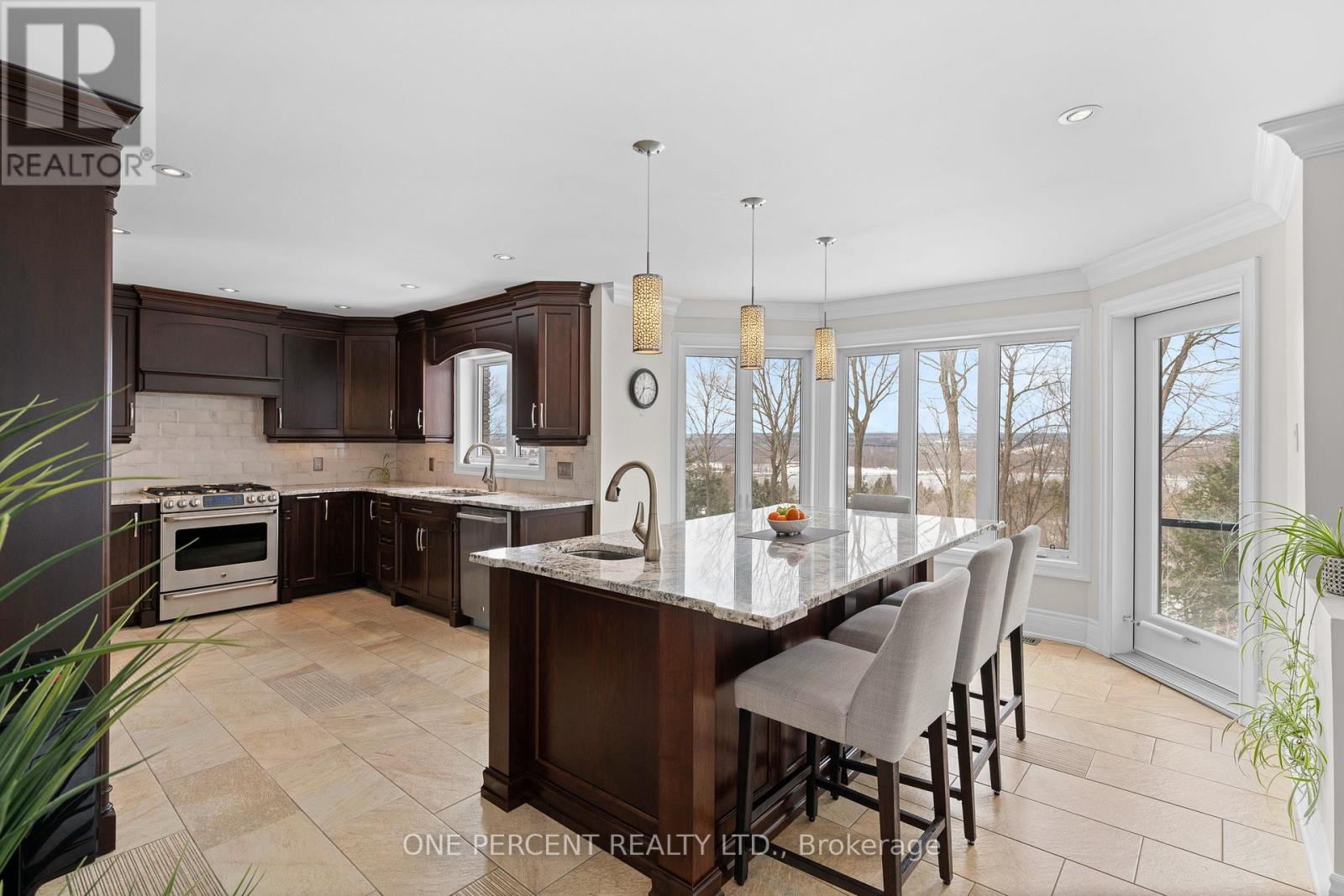 975 FIELDOWN STREET - 11