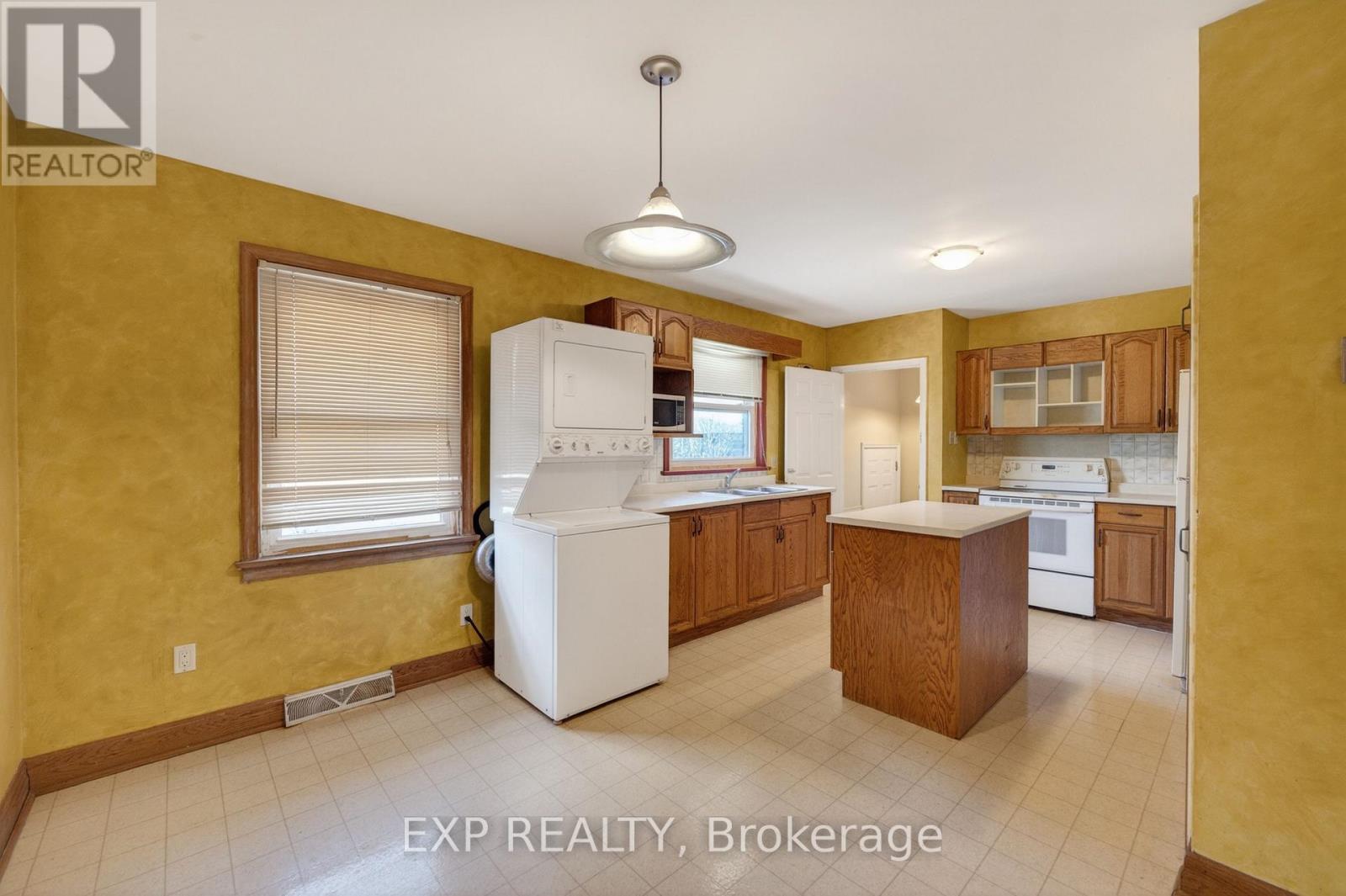 51 PARKDALE DRIVE - 16