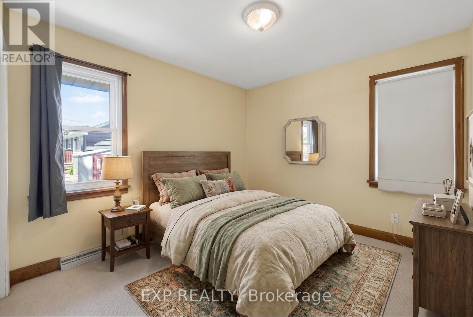 51 PARKDALE DRIVE - 23