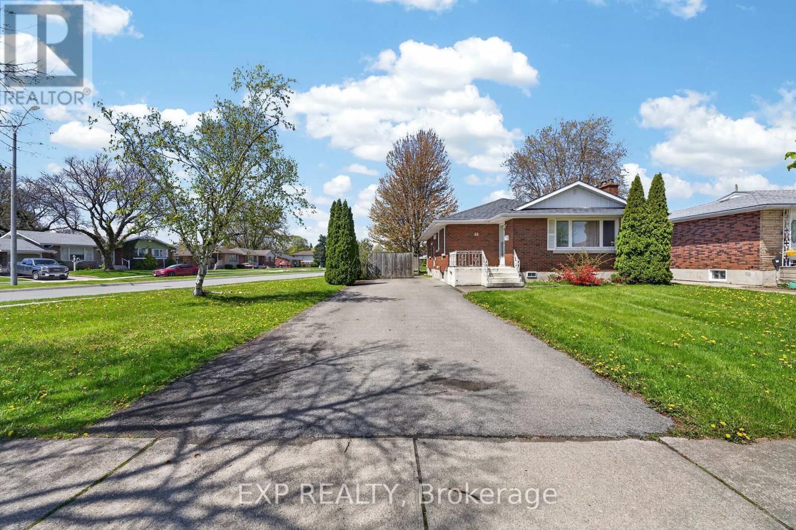 51 PARKDALE DRIVE - Image 3