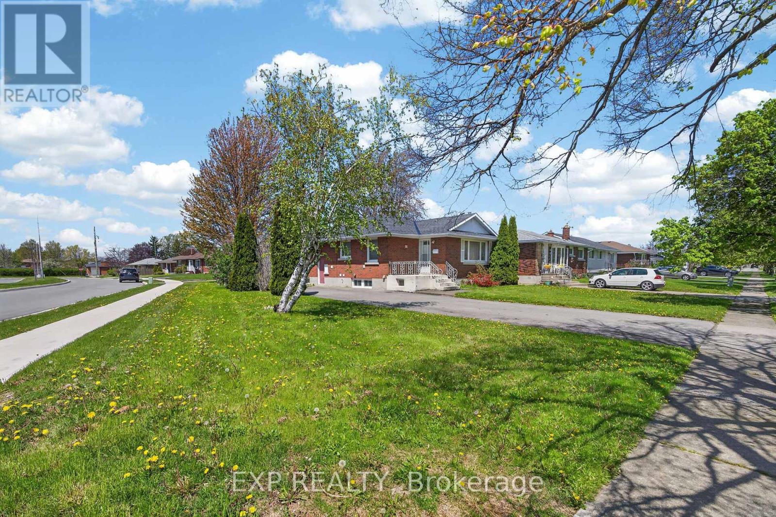 51 PARKDALE DRIVE - 43