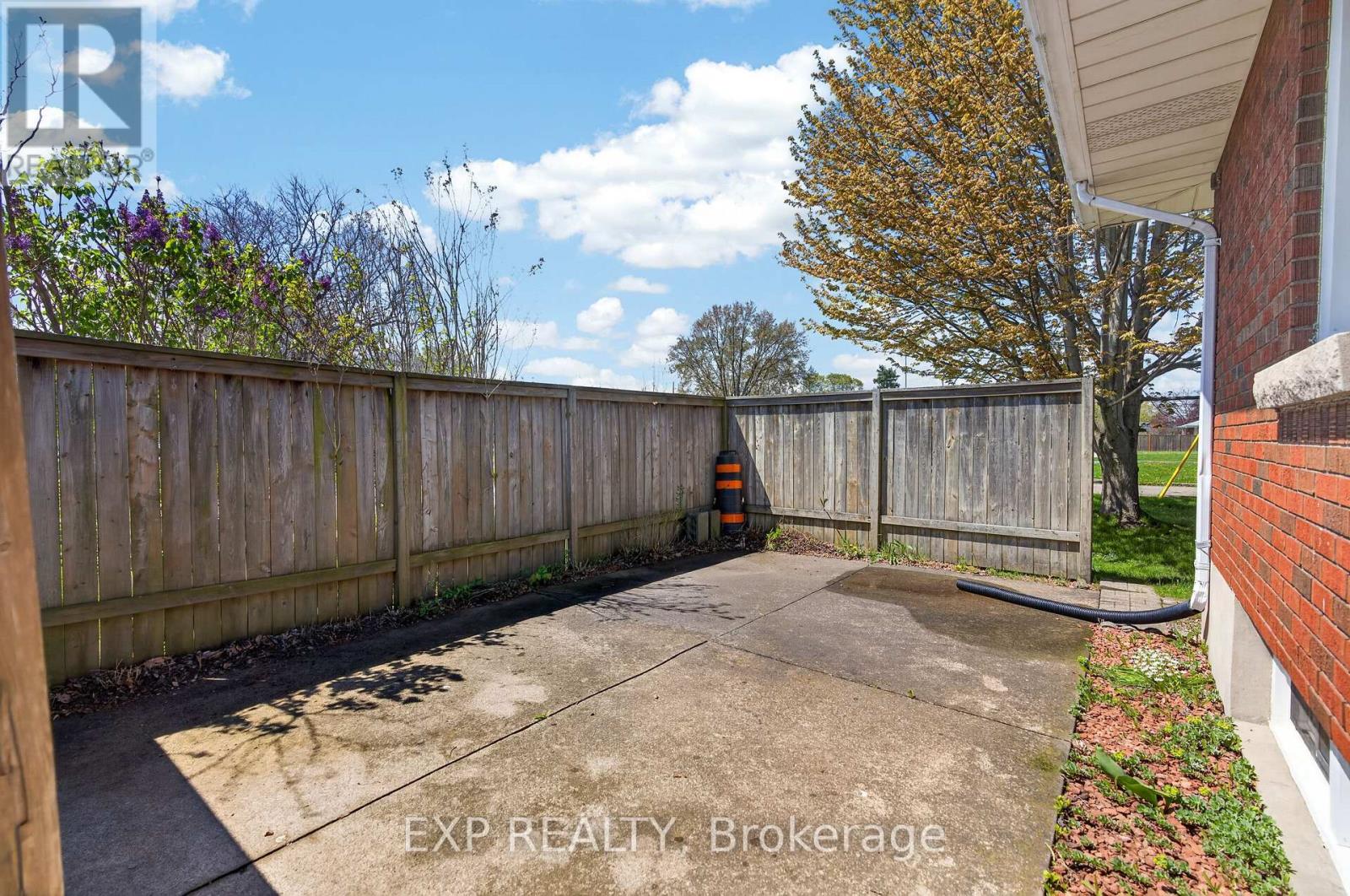 51 PARKDALE DRIVE - 44