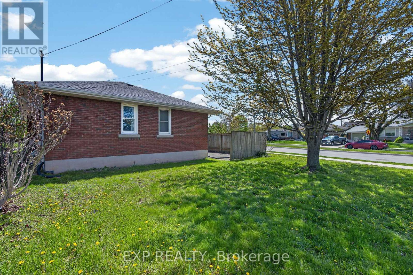 51 PARKDALE DRIVE - 47