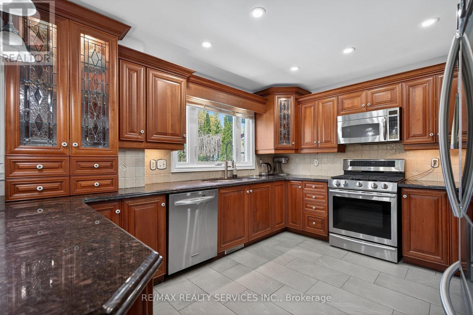 2 DUNBAR DRIVE - 12