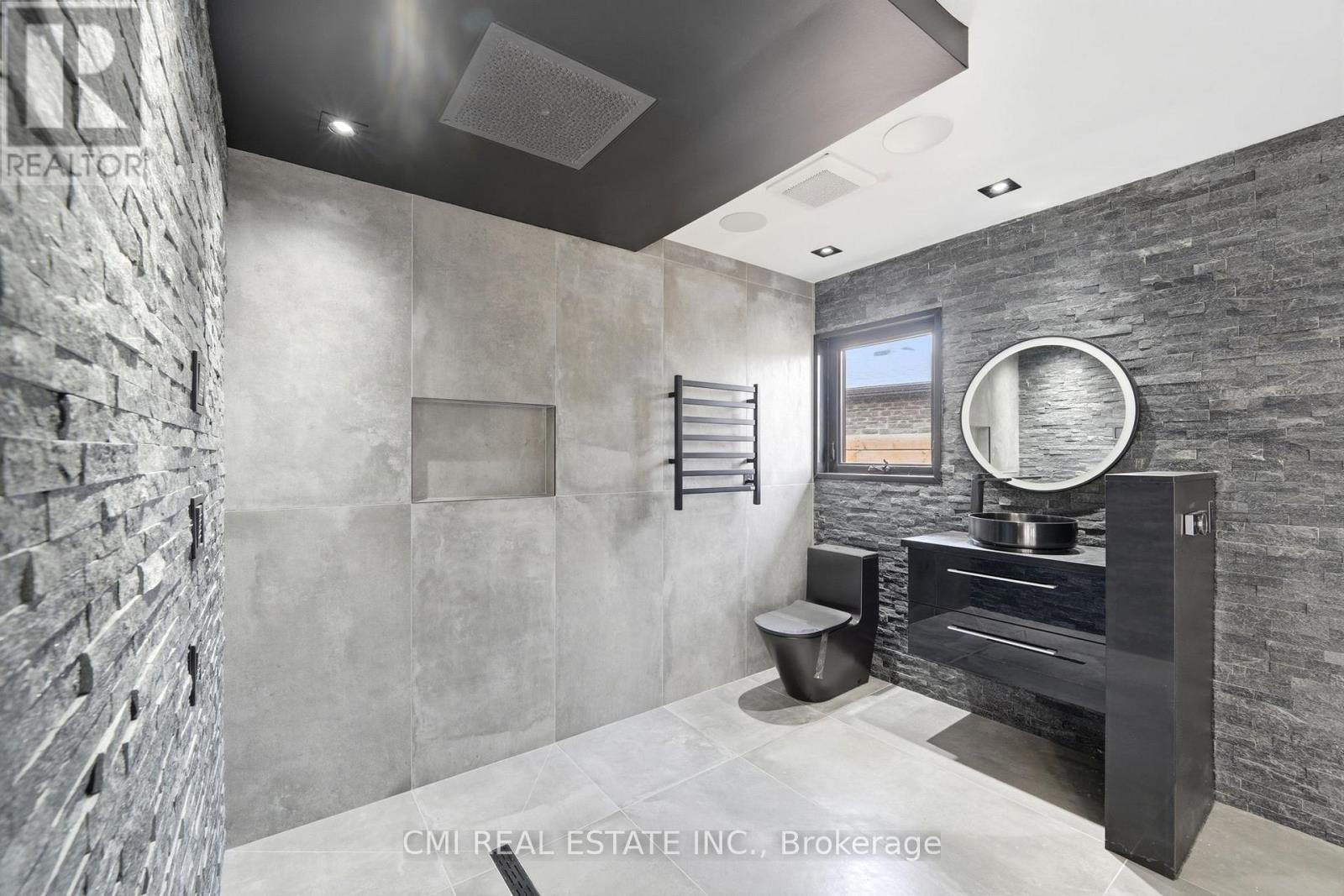 23 LOGSTONE CRESCENT - 18