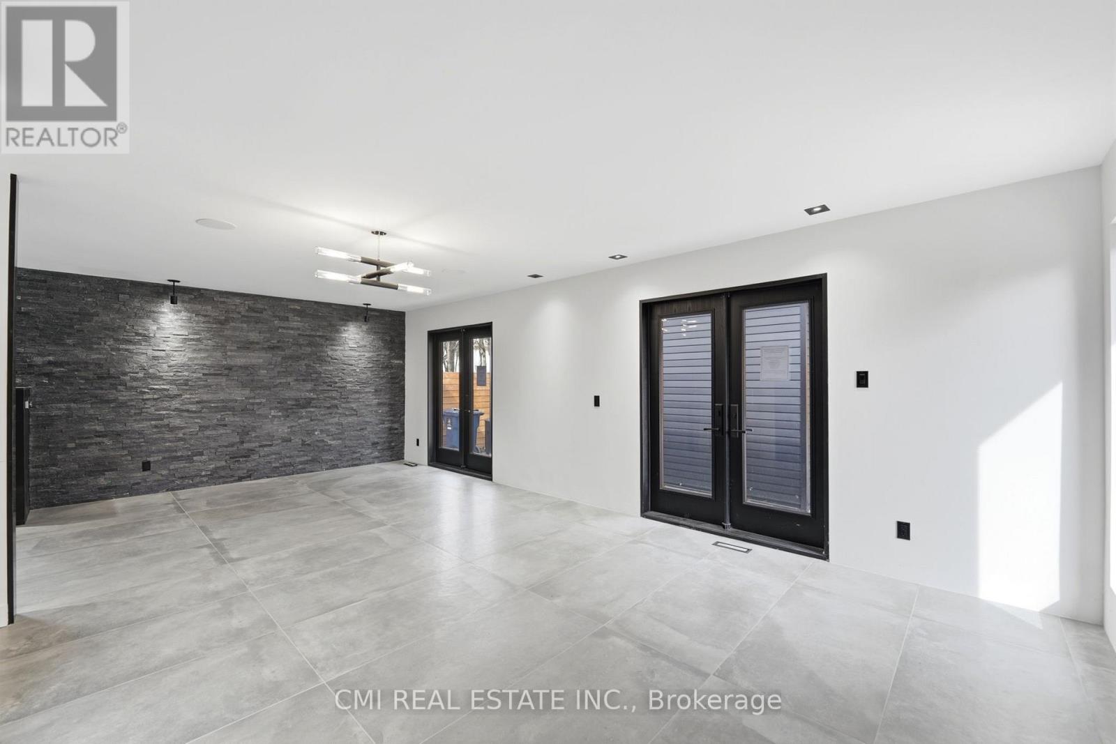 23 LOGSTONE CRESCENT - 25