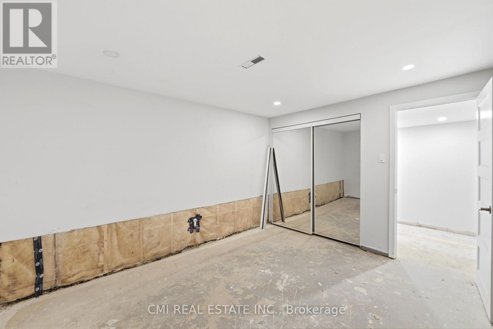 23 LOGSTONE CRESCENT - 33