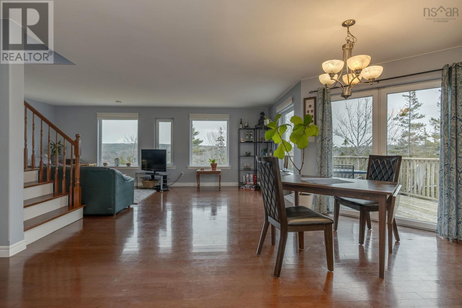 Property 21 of 50 of 31 Limestone Avenue