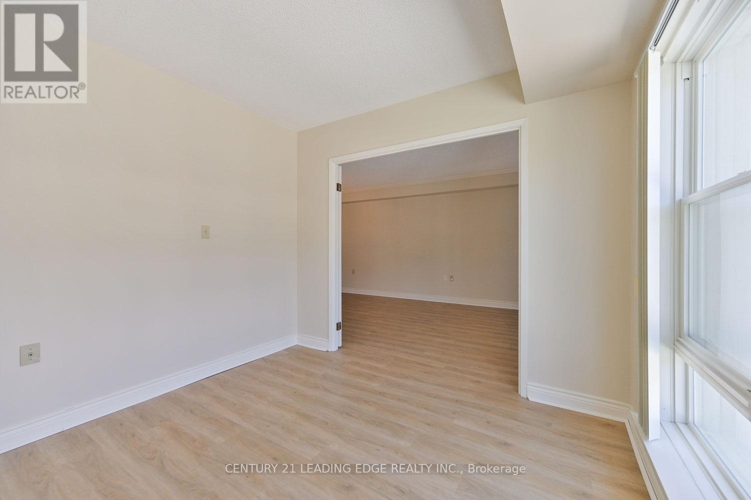 #214 100 ANNA RUSSELL WAY - 17