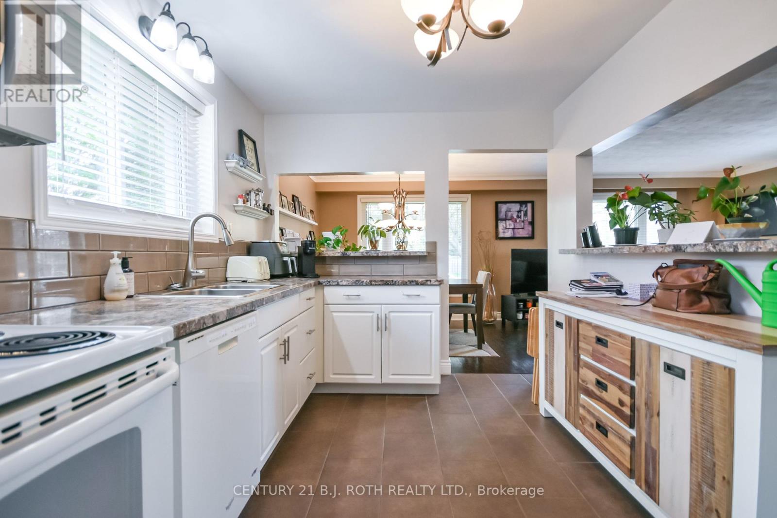 128 CHERRYWOOD DRIVE - 11