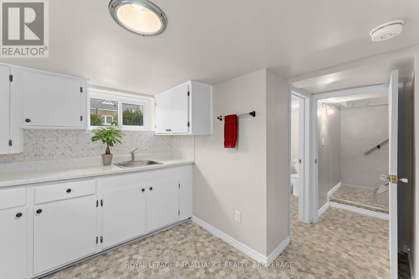 201 WILLINGDON AVENUE - 20