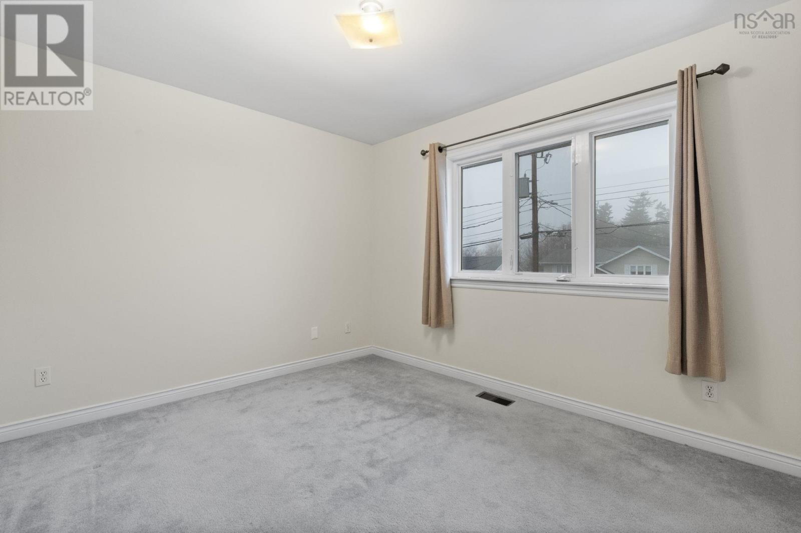 Property 25 of 49 of 78 Brookfield Ave