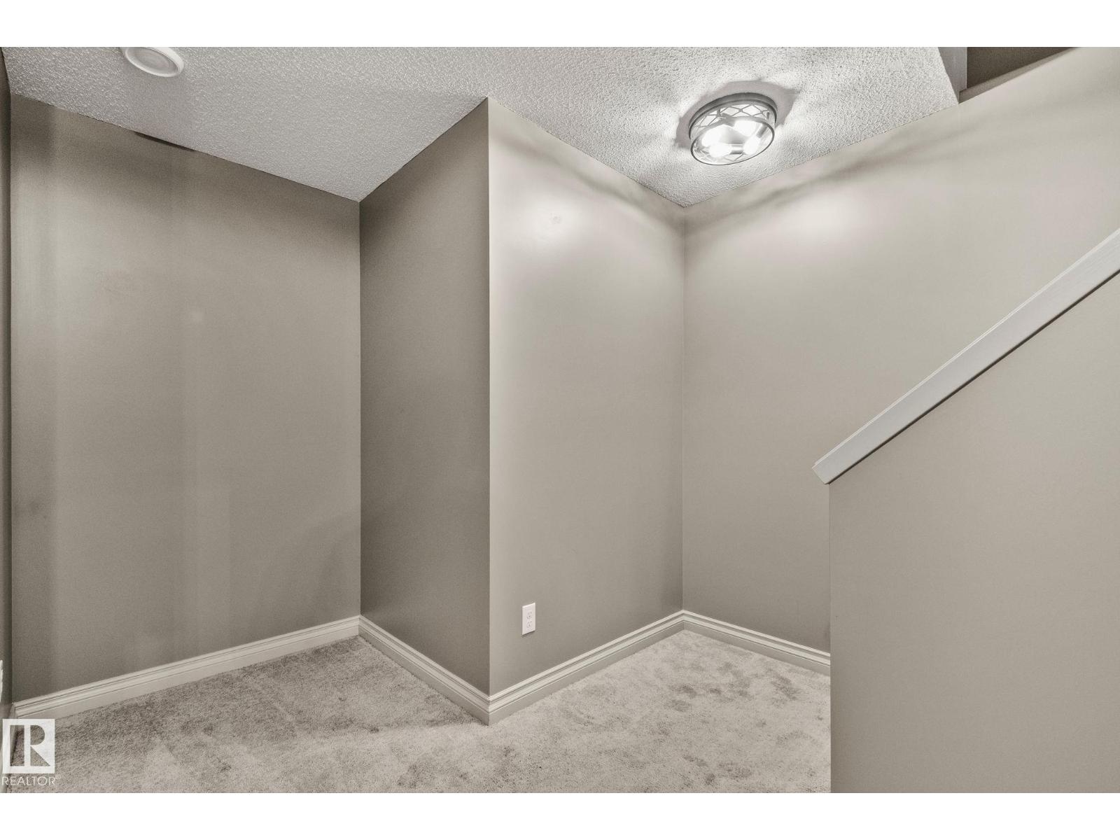 #46 445 BRINTNELL BV NW - 32