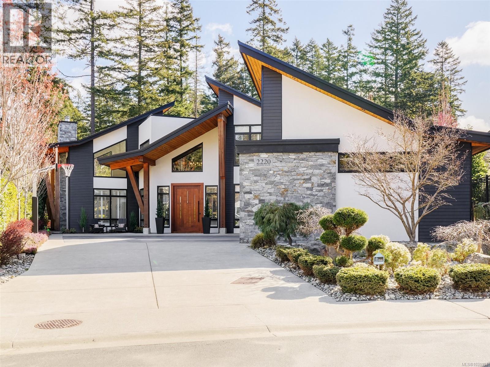 2220 Riviera Pl, Langford