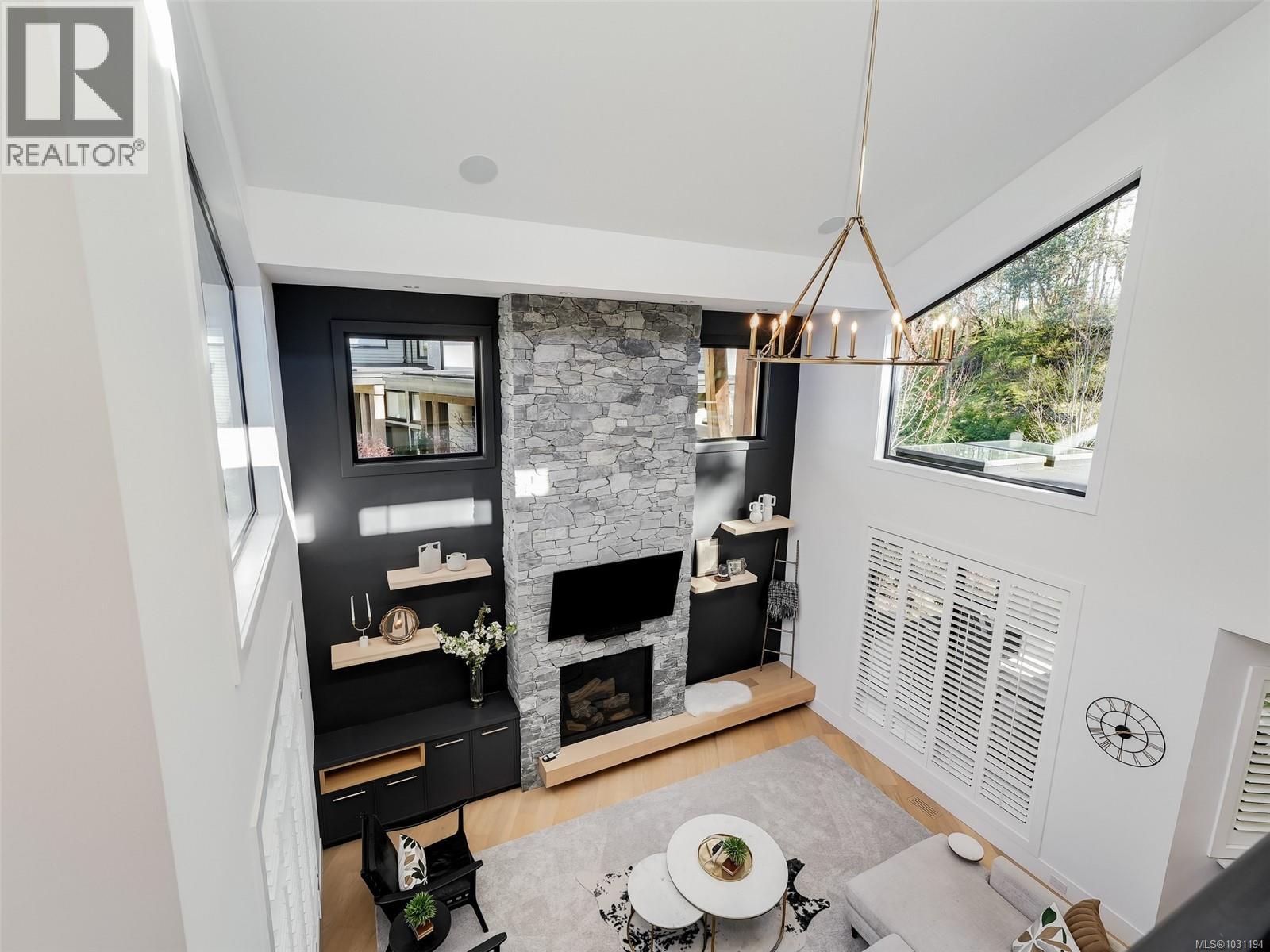 2220 Riviera Pl, Langford