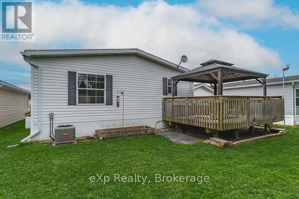 114 ROSEWOOD DRIVE - 31