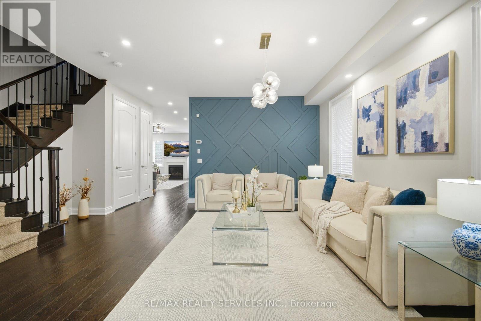 152 NEWHOUSE BOULEVARD - 10