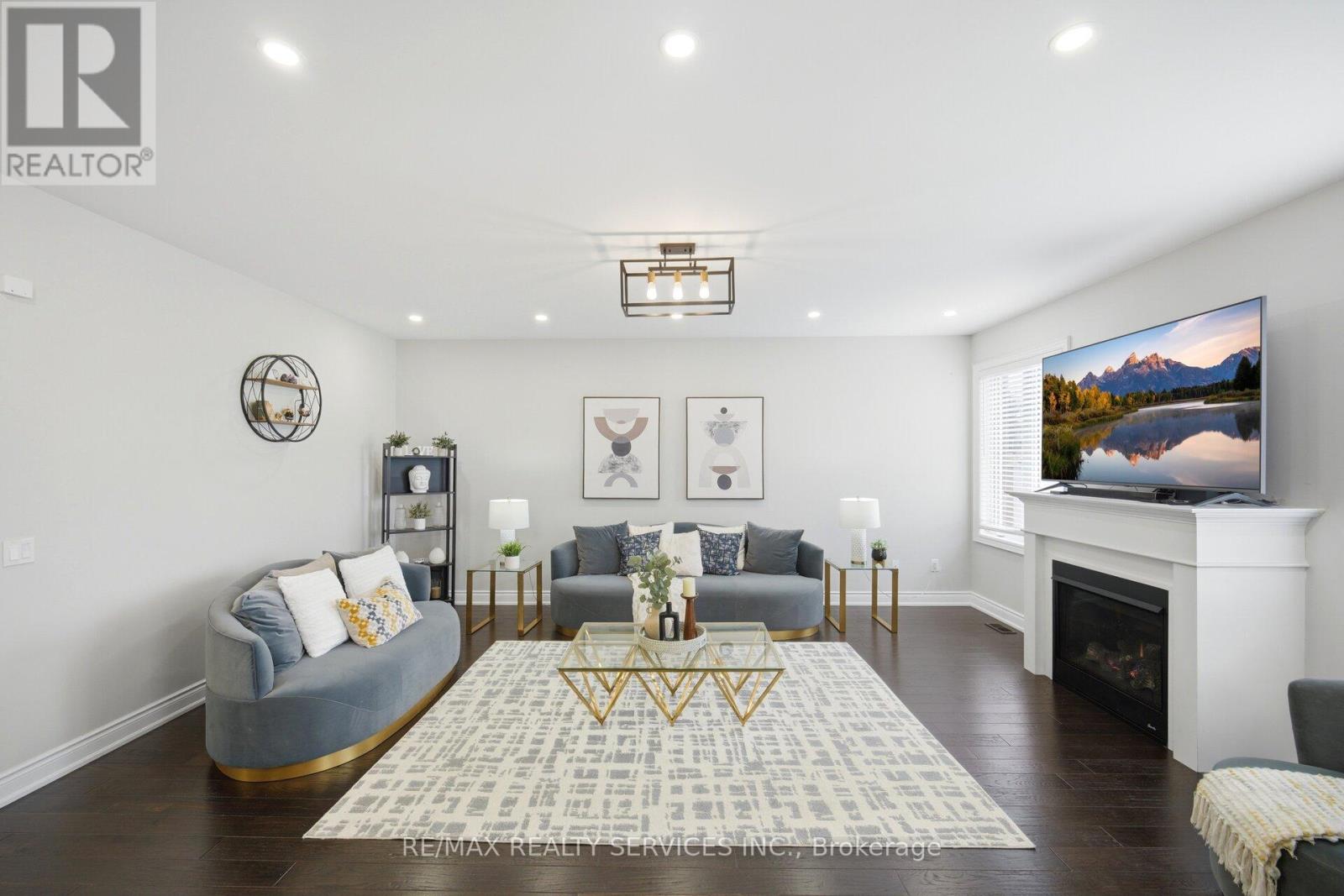 152 NEWHOUSE BOULEVARD - 14