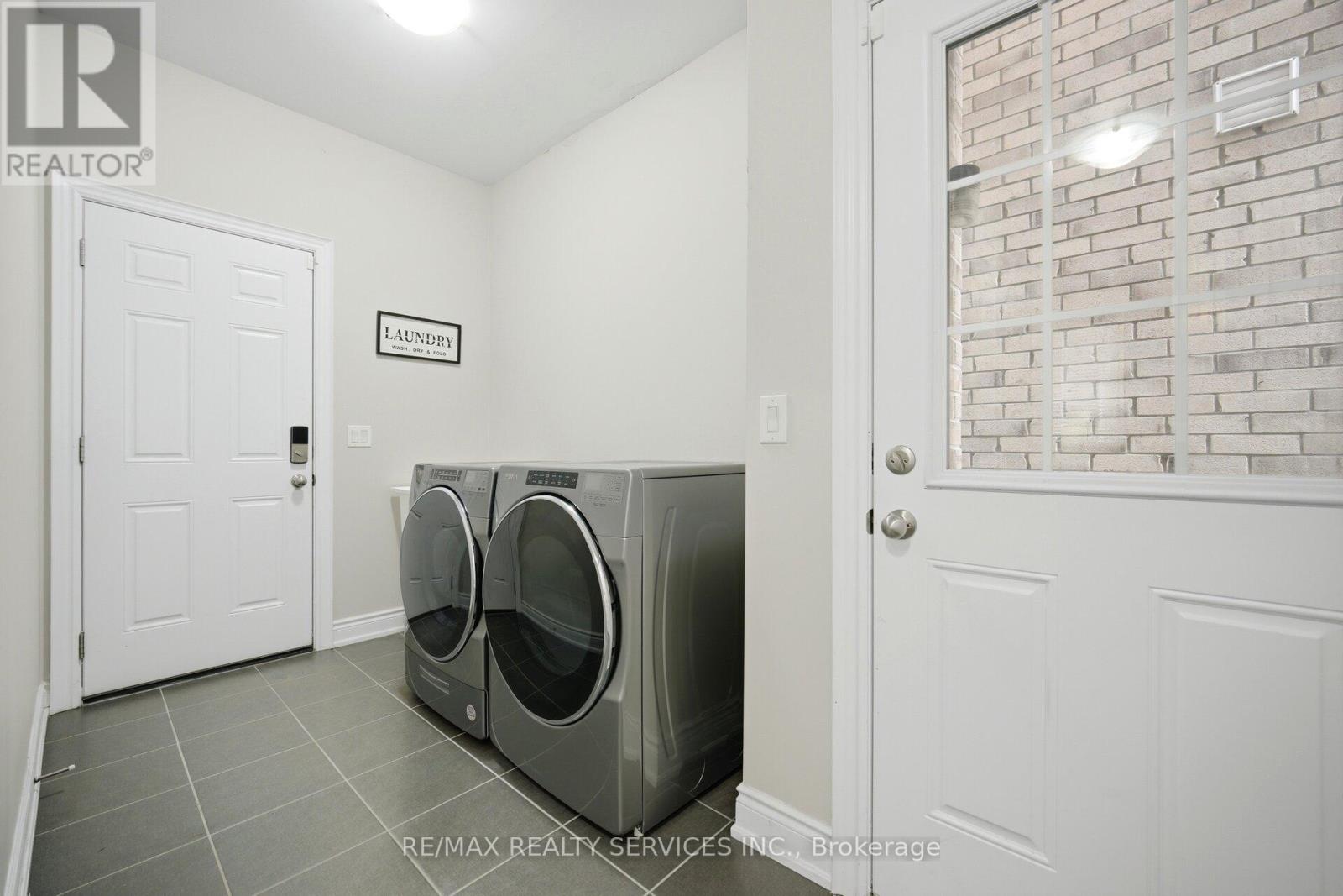152 NEWHOUSE BOULEVARD - 19