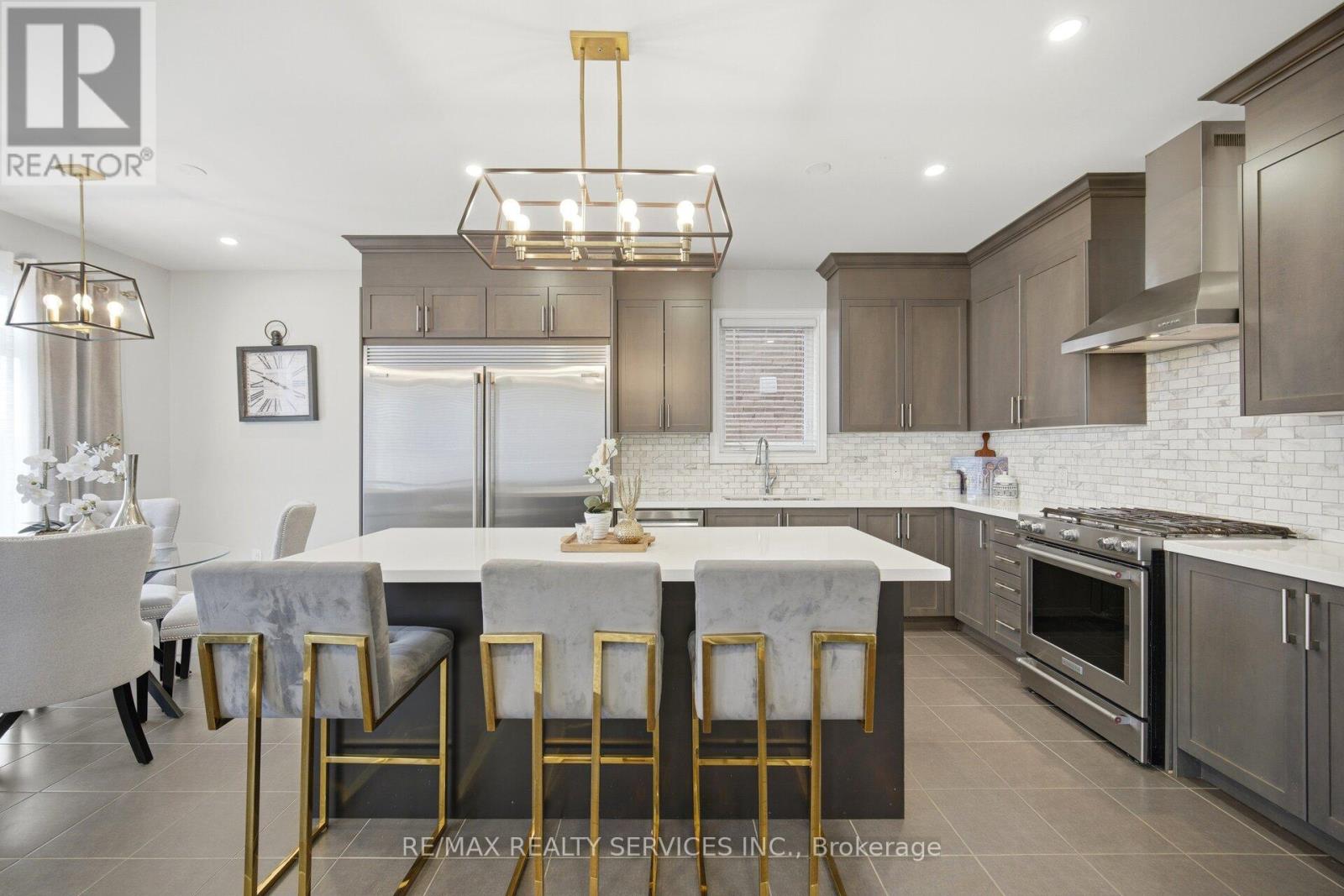 152 NEWHOUSE BOULEVARD - 2
