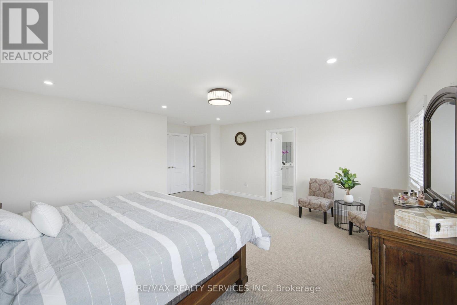 152 NEWHOUSE BOULEVARD - 21