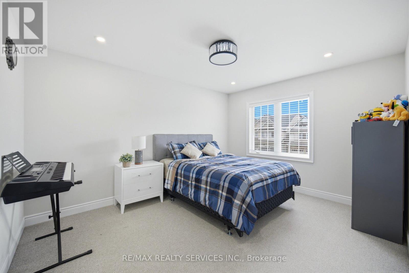 152 NEWHOUSE BOULEVARD - 28