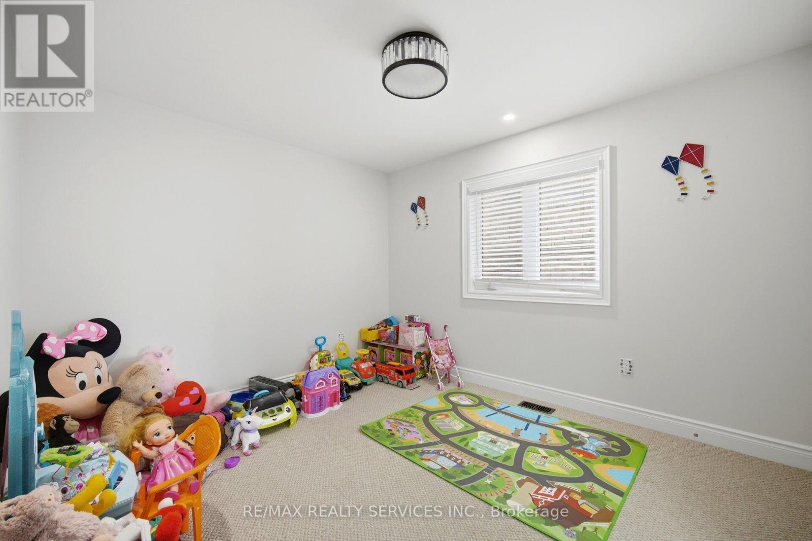 152 NEWHOUSE BOULEVARD - 29