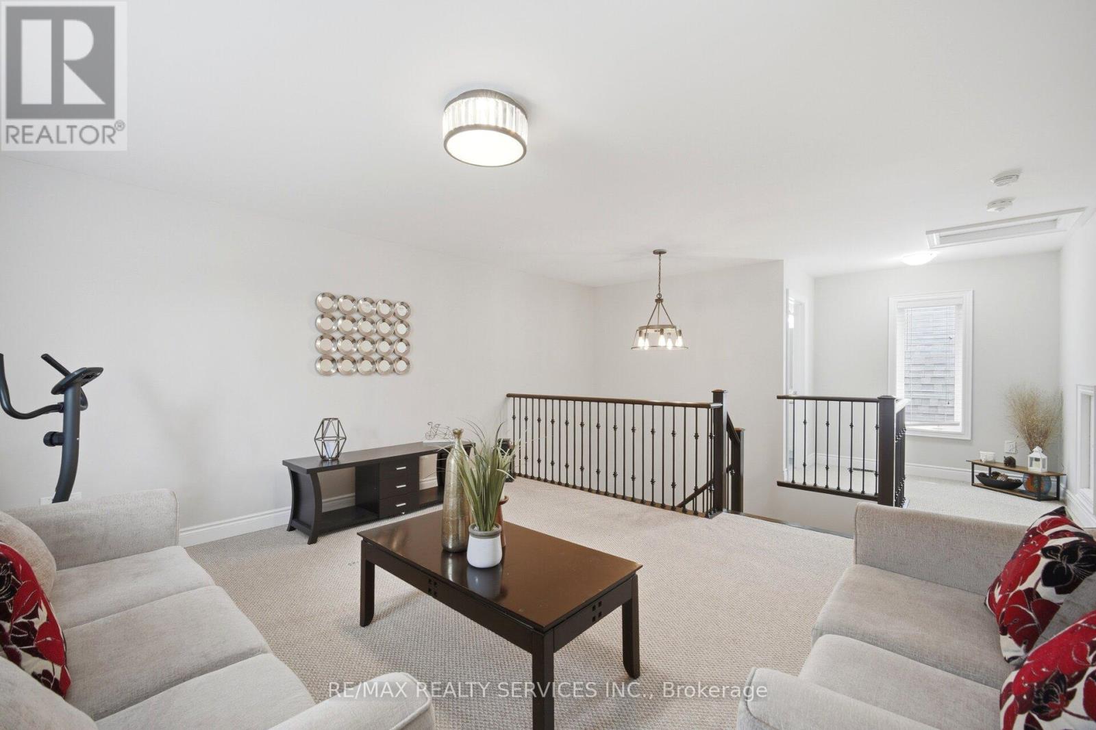 152 NEWHOUSE BOULEVARD - 32