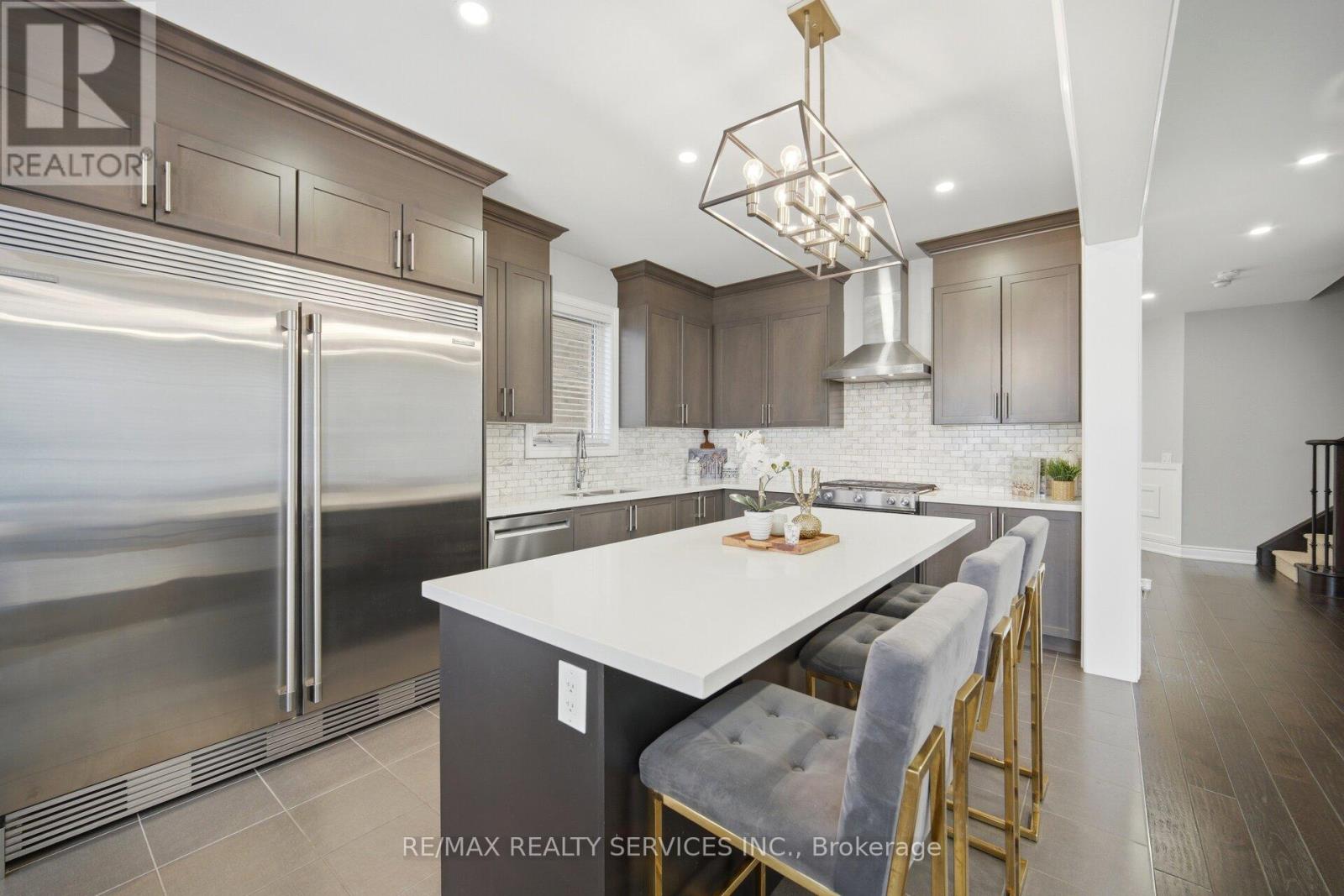 152 NEWHOUSE BOULEVARD - 4